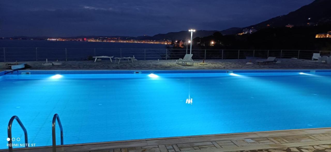 Matthews Beach House Влёра Экстерьер фото