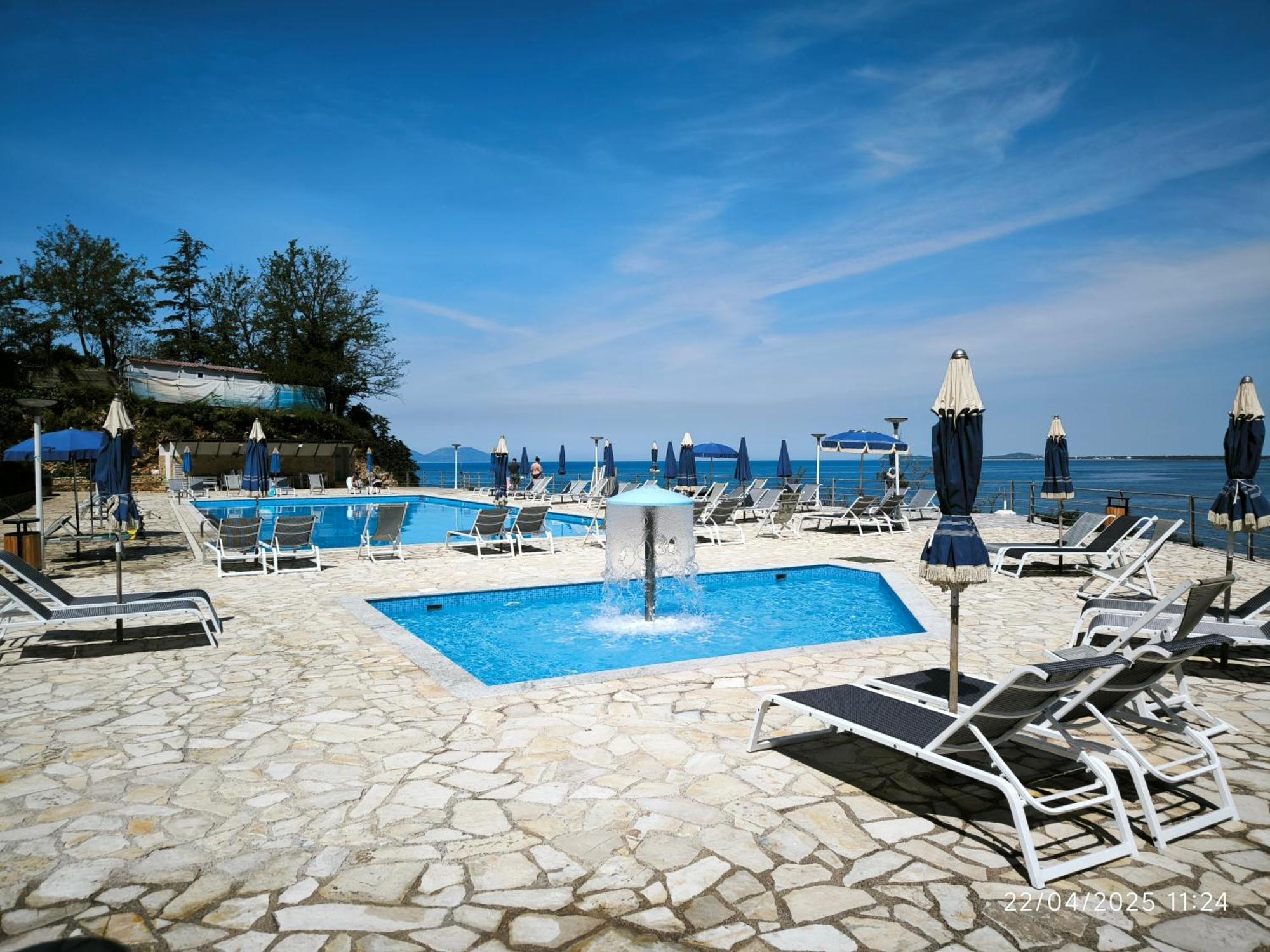Matthews Beach House Влёра Экстерьер фото